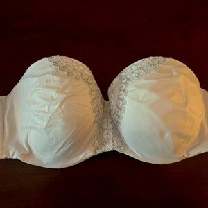 Body by victoria white strapless bra with lace detail, size 36D